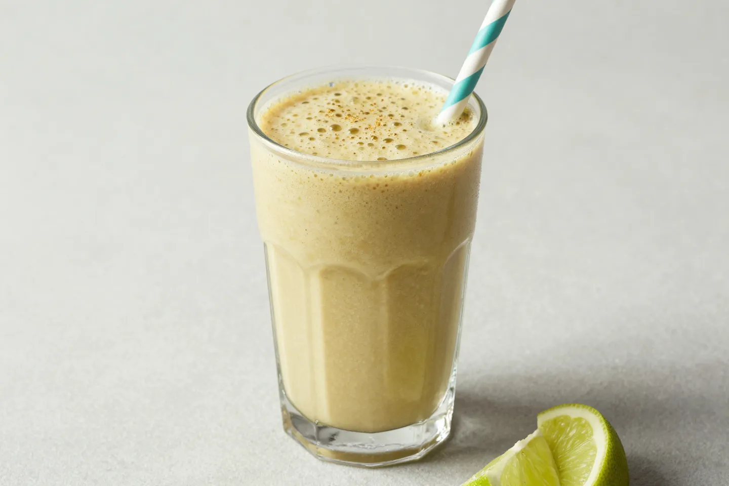 Lazy Girl Detox Smoothie (3 Ingredients Only)